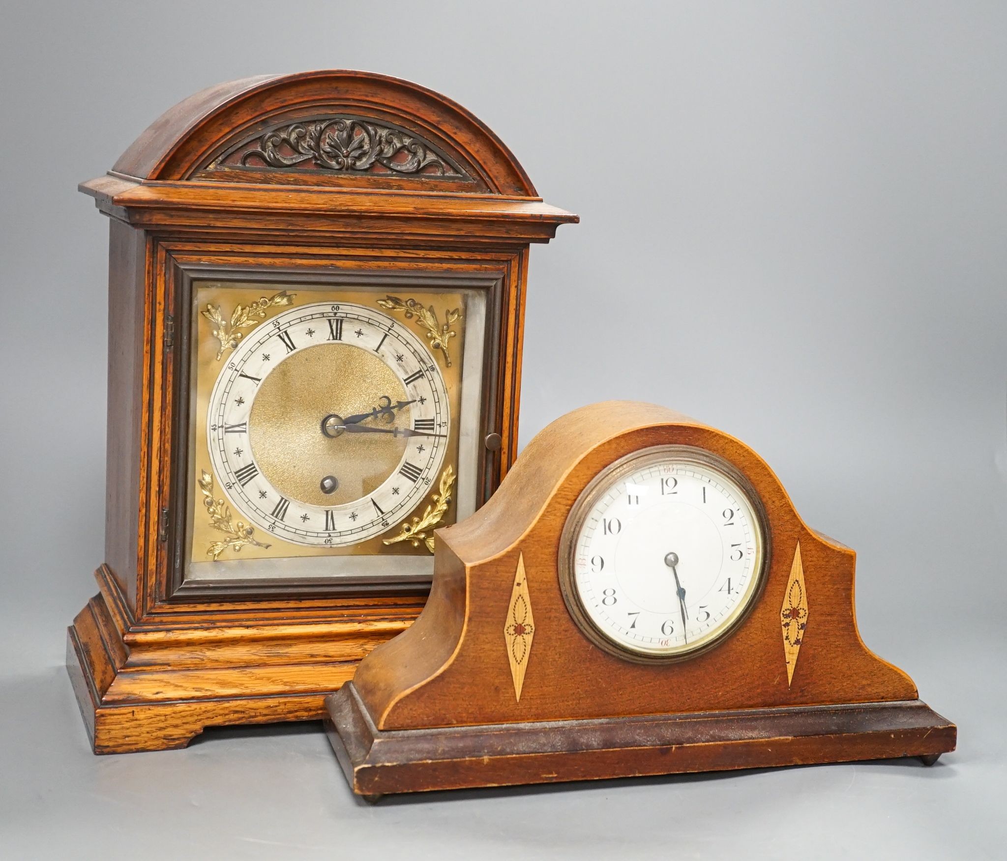 A late Victorian mantel clock and an Edwardian clock 31cm
